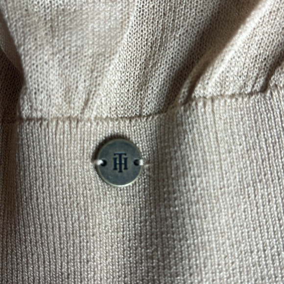 TOMMY HILFIGER
Women's Double-Layer Sheer Sweater Sz XXL (NWT) - Picture 10 of 12